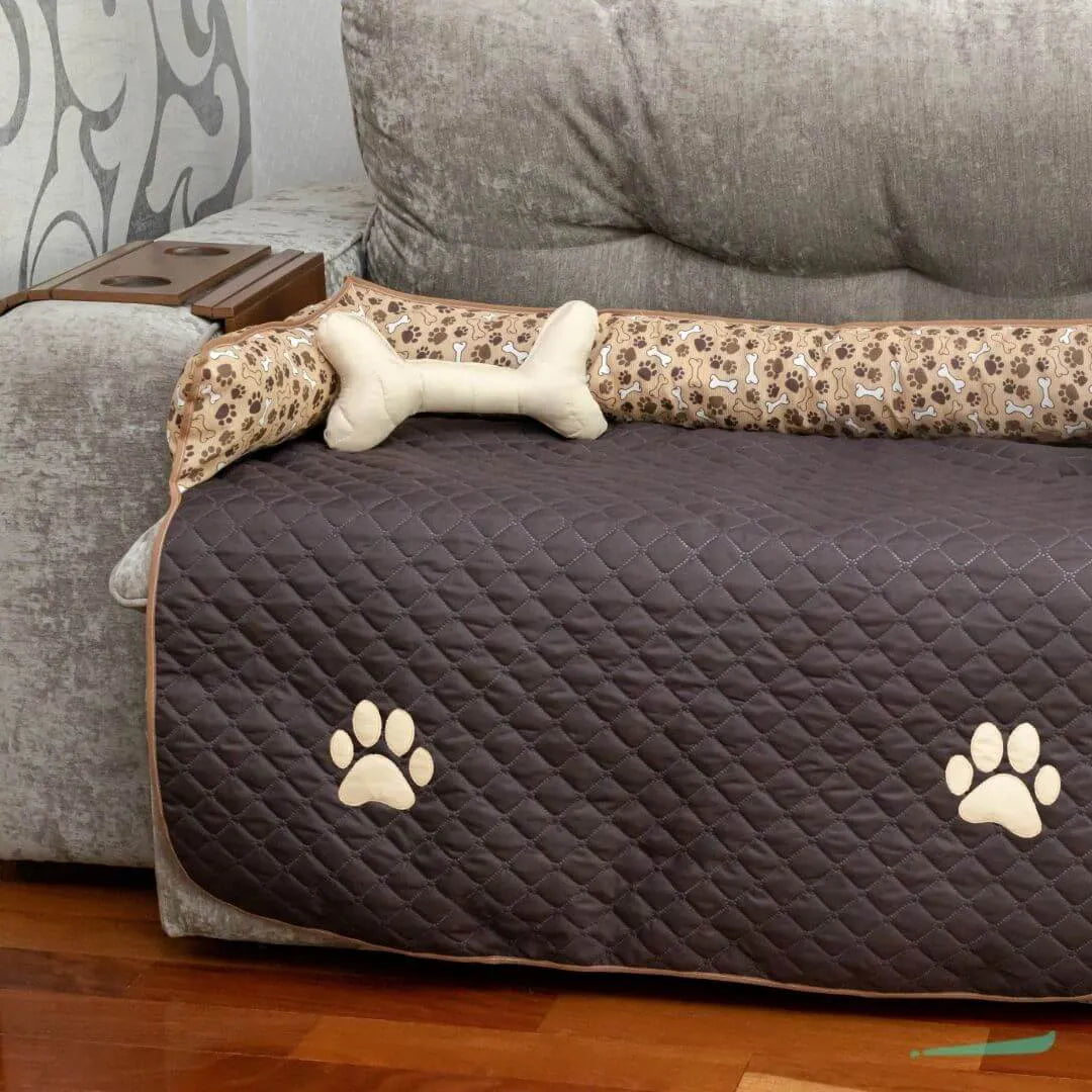 Veja Protetor de Sofá Pet Impermeável Grande Tabaco que protege e decora o sofá