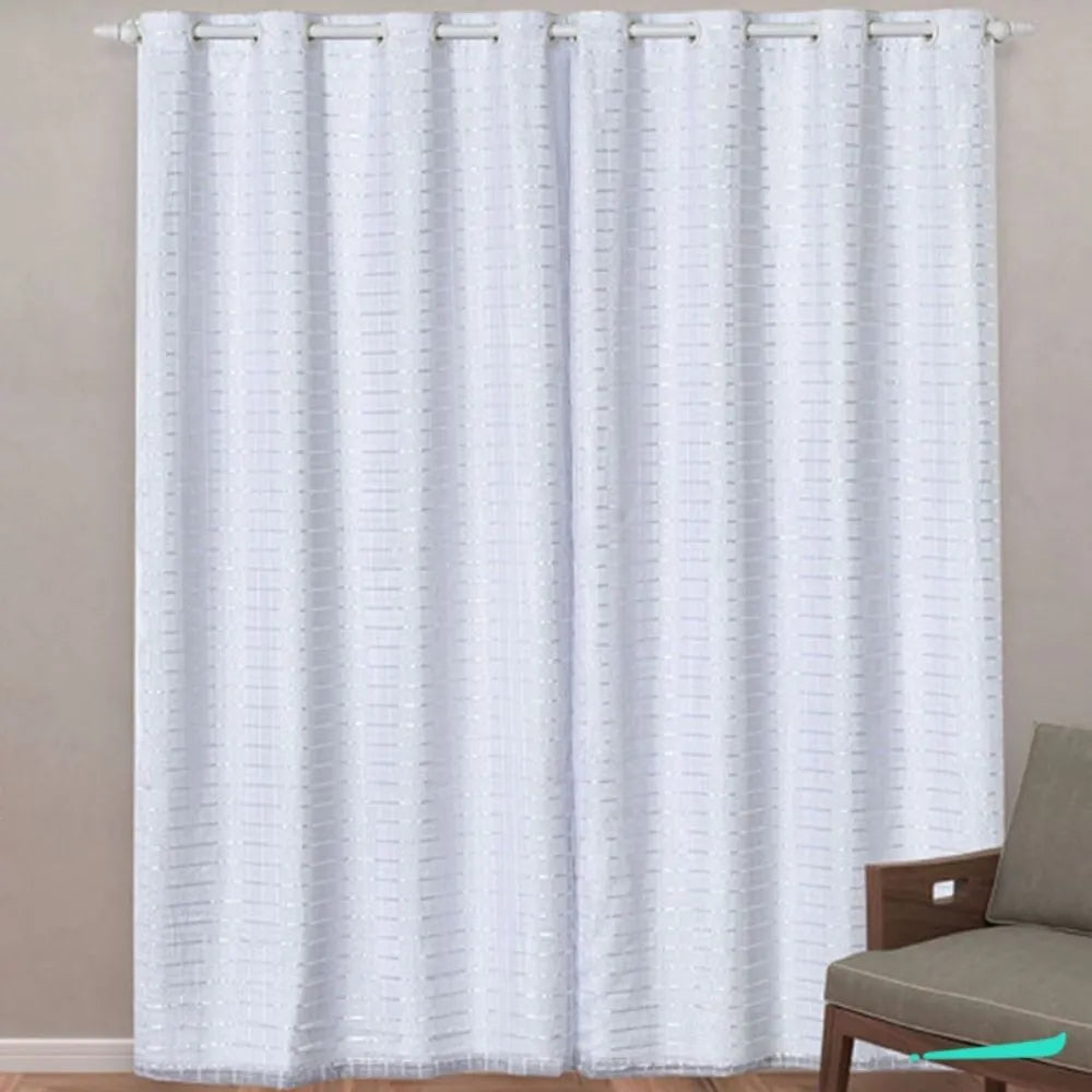 Veja detalhes lindos da Cortina Blackout Xadrez 2,80x2,30 Branco da Charme