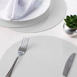 Detalhes doJogo Americano Redondo Sousplat Corino Impermeável Branco do Detalhe