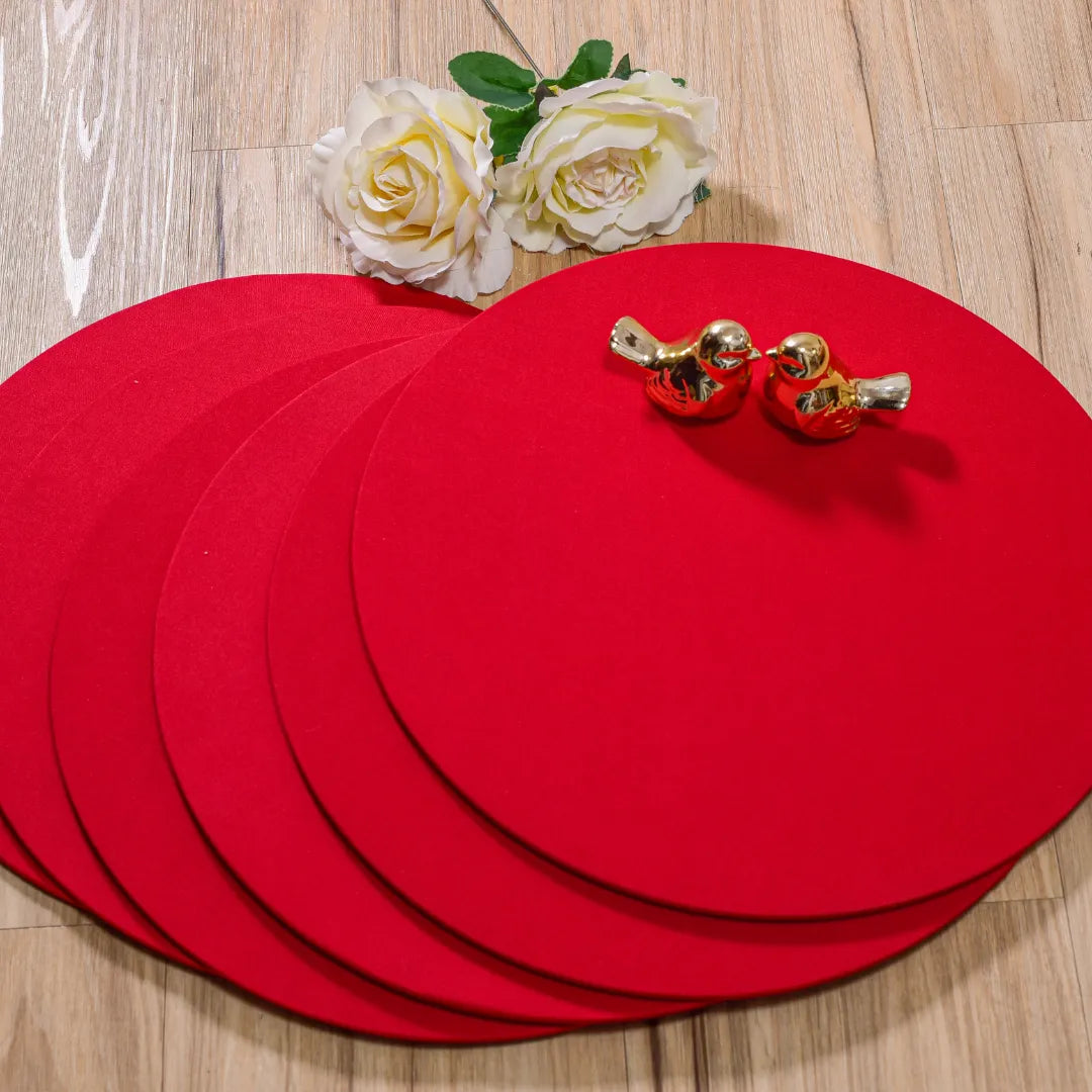 Foto do Jogo Americano Redondo Sousplat Vermelho da Chame do Detalhe muito bonita