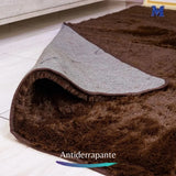 Veja os detalhes do Tapete Felpudo Tabaco da Charme