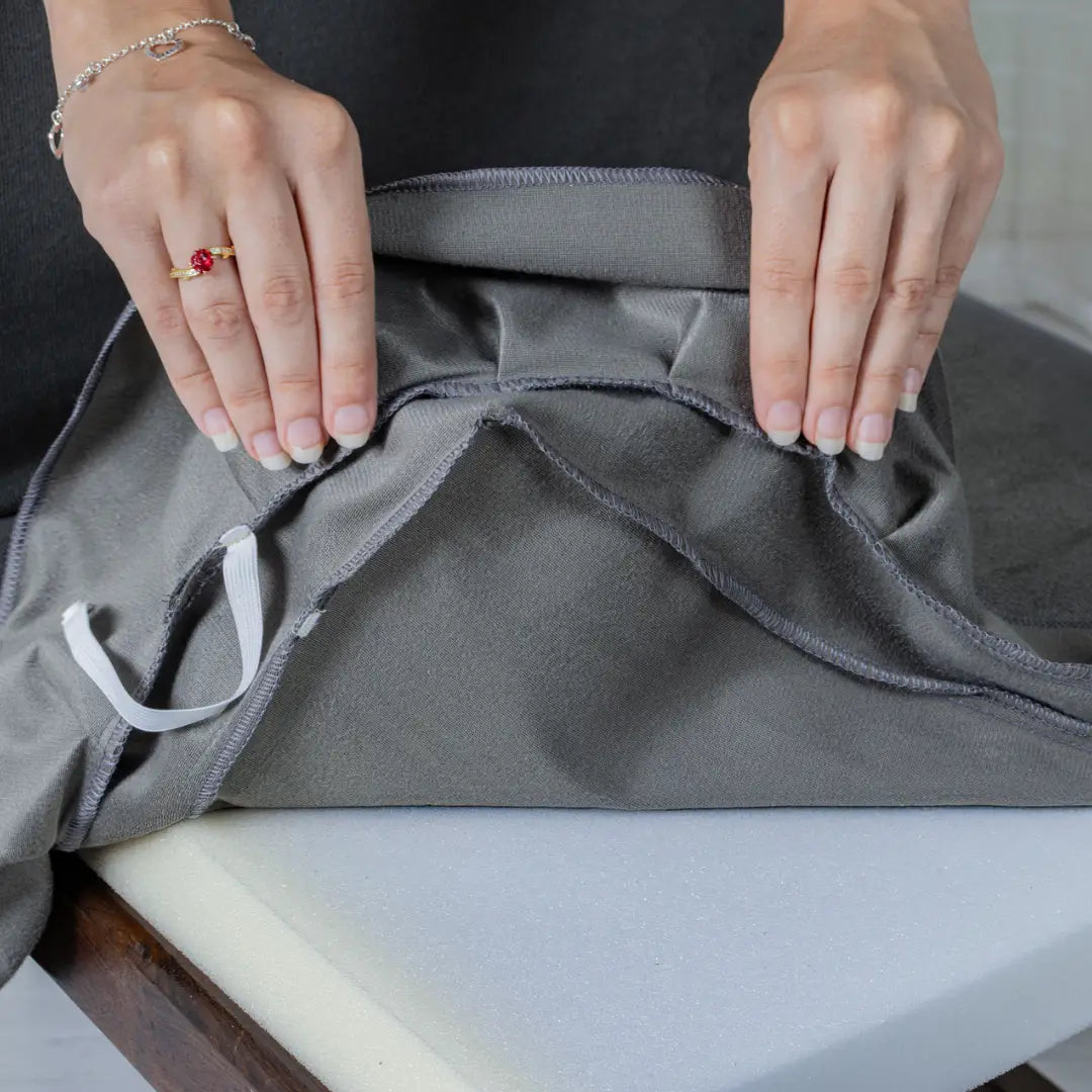 Foto Capa Para Cadeira de Madeira Espuma Interna Total Confort  Chumbo muito bonita