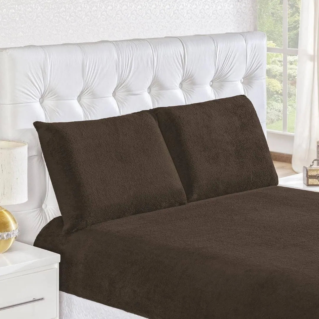 Conheça o Jogo de Cama Plush Soft Sono Quentinho Tabaco da Chame do Detalhe
