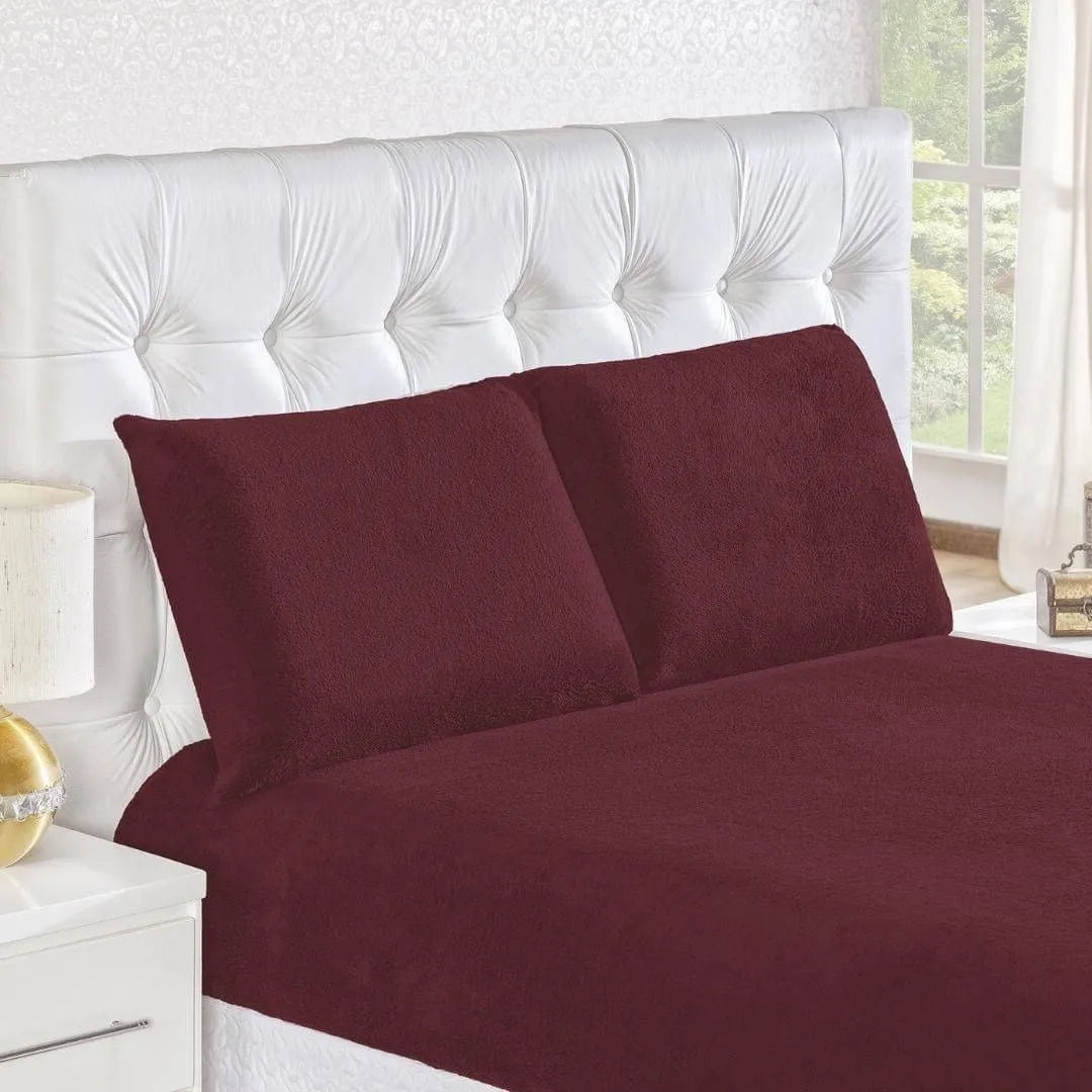 Conheça o Jogo de Cama Plush Soft Sono Quentinho Vinho da Chame do Detalhe