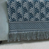 Veja detalhes lindos da manta para sofá Luxor Azul da Charme