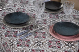 Veja os detalhes da Toalha de Mesa Jacquard Vitral da Charme
