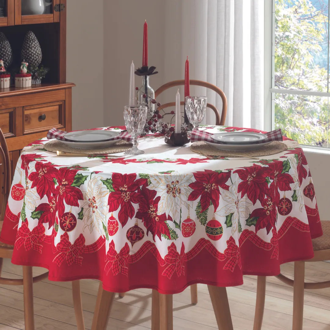 Foto da Toalha de Mesa Natalina Redonda Vermelho da Chame do Detalhe muito bonita